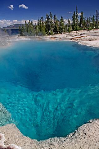 044 yellowstone, west thumb geyser basin, abyss pool.JPG